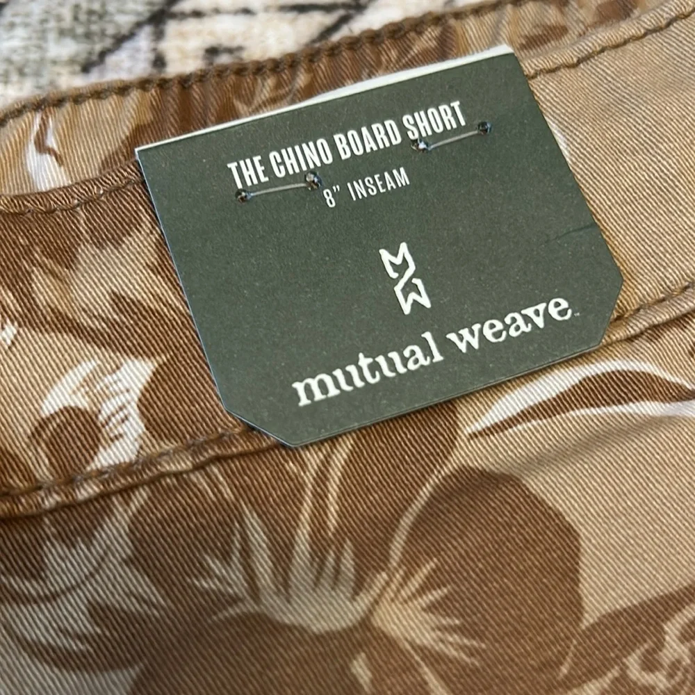 NWT 38 MUTUAL WEAVE The Chino Board short 8” inseam with tropical print